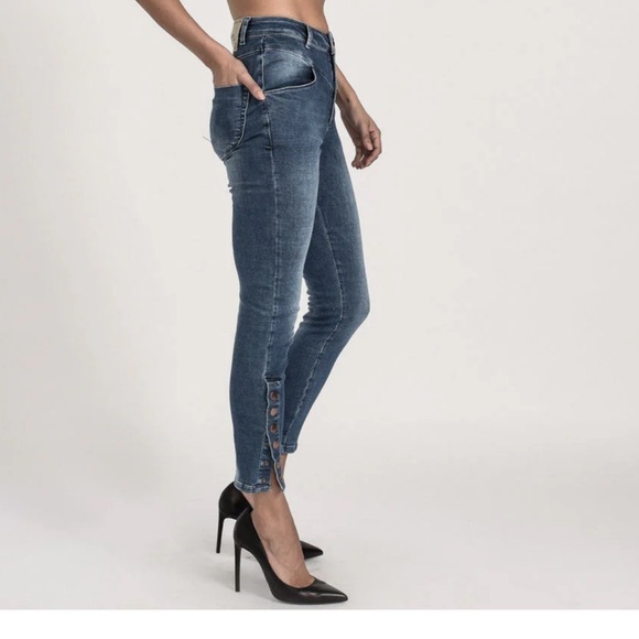 One Teaspoon Jeans Women’s 26 High Waist Preachers Button Hems Skinny Denim S - Picture 11 of 12